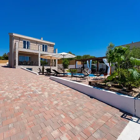 My Dalmatia - Sea View Tonka With Private Swimming Pool And Gym Vakantiehuis