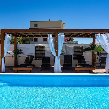 My Dalmatia - Sea View Tonka With Private Swimming Pool And Gym *