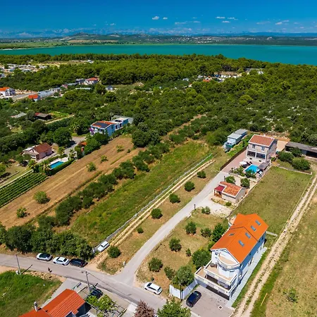 My Dalmatia - Sea View Tonka With Private Swimming Pool And Gym Pakoštane