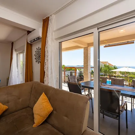 My Dalmatia - Sea View Tonka With Private Swimming Pool And Gym Vakantiehuis *