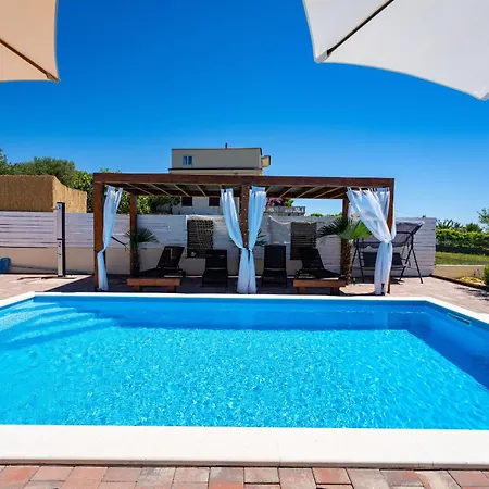 My Dalmatia - Sea View Tonka With Private Swimming Pool And Gym Vakantiehuis