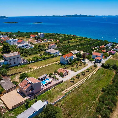 My Dalmatia - Sea View Tonka With Private Swimming Pool And Gym * Pakoštane