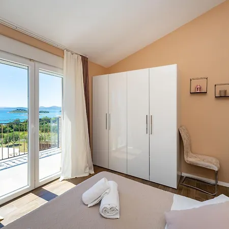 Nyaraló My Dalmatia - Sea View Tonka With Private Swimming Pool And Gym Pakoštane
